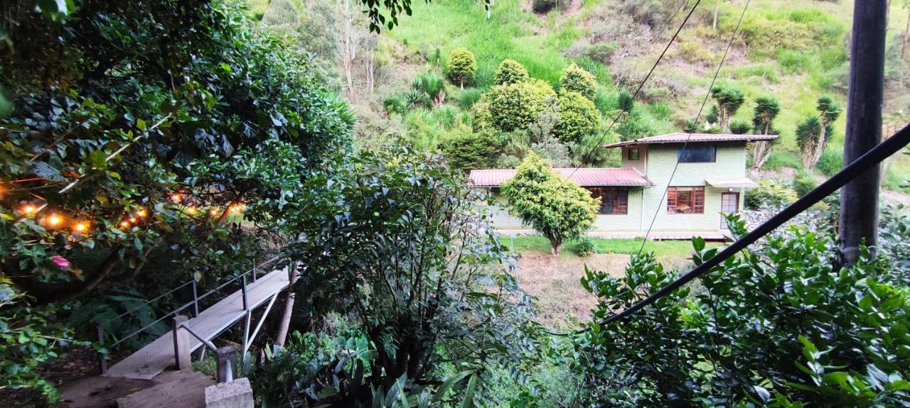 "Casa Verde" En Banos De Agua Santa Con Vista Al Volcan Tungurahua Экстерьер фото
